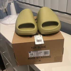 Yeezy Slides